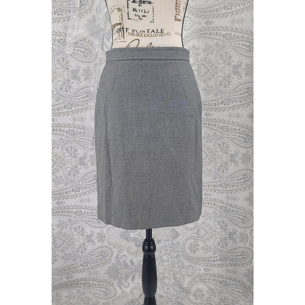 Ann Taylor Petites suit pencil Skirt Gray Size 2P office corcpcore minimalistic
